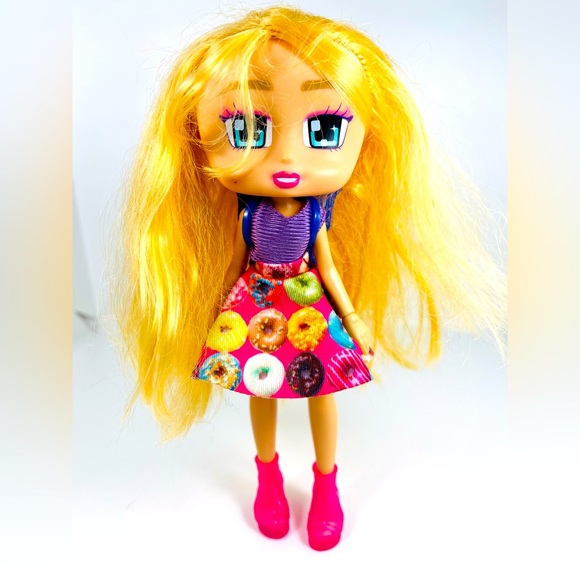 Boxy Girls Hazel Doll With Donut Outfit 8” - Picture 1 of 6
